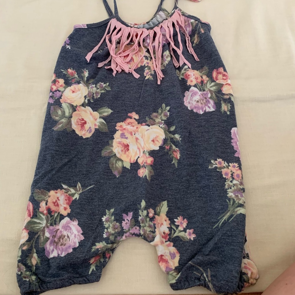 Million polkadots baby outfit